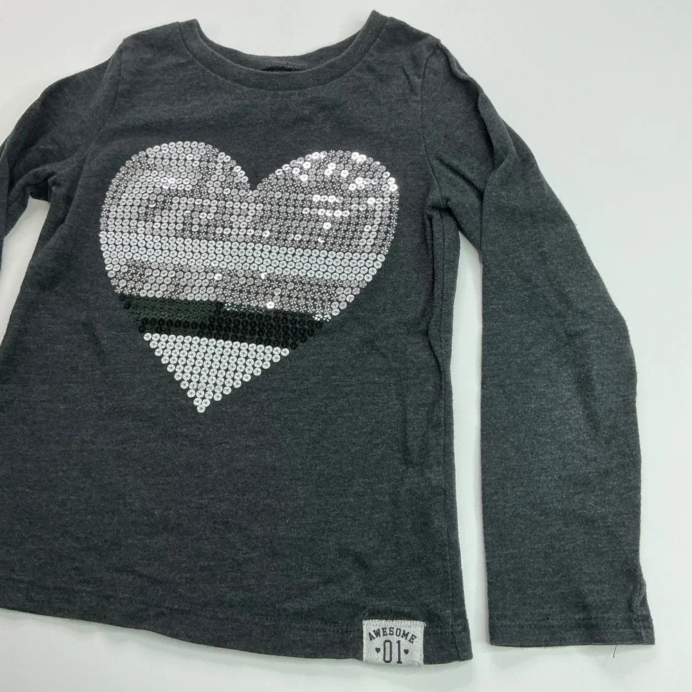 Carter's Gray Sequin Heart Long Sleeve Shirt Kids Size 6 Awesome 01 Graphic Tee